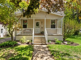 1050 Woodrow Ave NW, Grand Rapids, MI