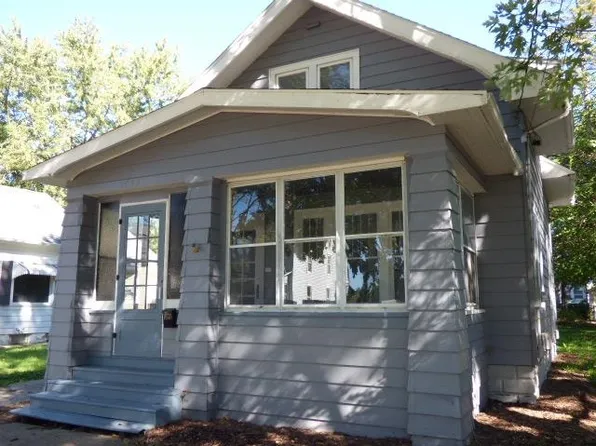 1035 11th St, Beloit, WI 53511