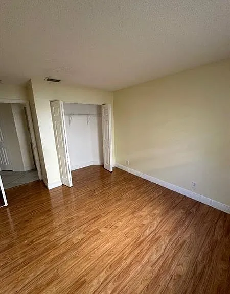 1572 Banyan Way — Photo 14