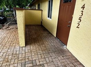 4352 NW 5th Ave, Pompano Beach, FL 33064