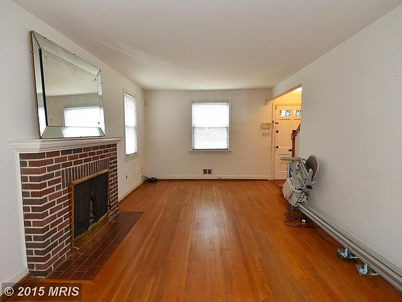 2nd image of 4805 Queens Chapel Ter NE