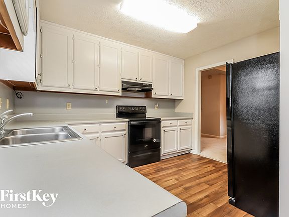5th image of 2027 Brandy Woods Dr SE