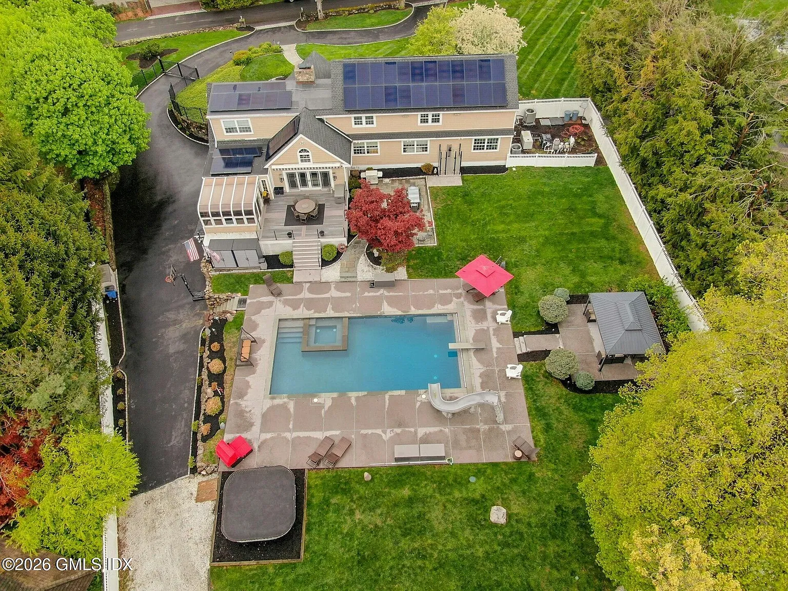 4 bed, 5.5 bath, $50,000 — Photo 2