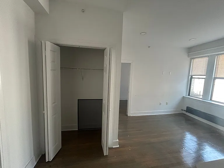 11 Queensberry St #11 — Photo 2