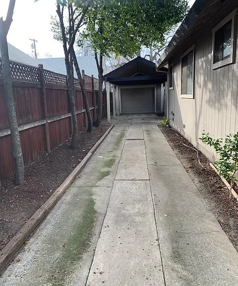 228 Earl Ave — Photo 13