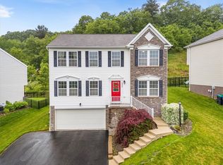 8045 Maureen Dr, Cranberry Township, PA 16066
