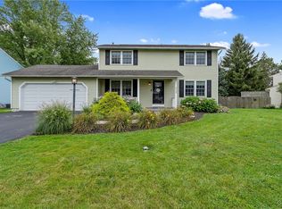 8139 Balsamwood Ln, Liverpool, NY 13090