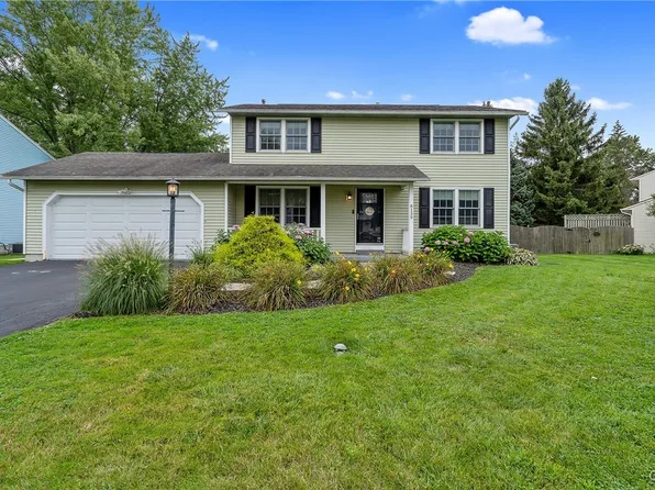 8139 Balsamwood Ln, Liverpool, NY 13090