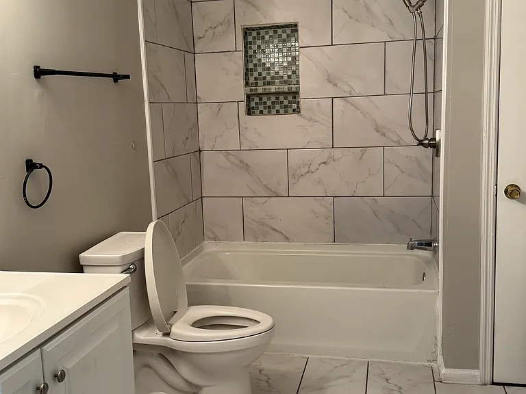 114 Celestial St — Photo 6