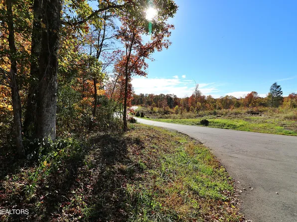 6720 Grave Hill Rd, Oneida, TN 37841