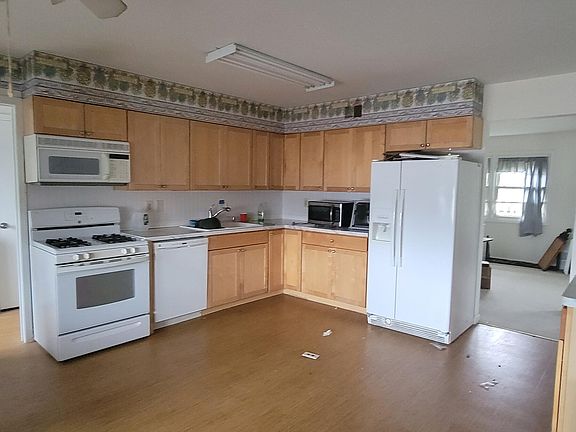 5th image of 196 Manorside Drive