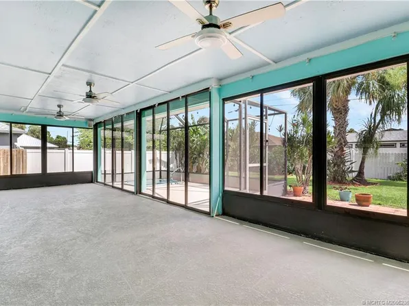 2621 SW Cadet Cir, Port Saint Lucie, FL 34953