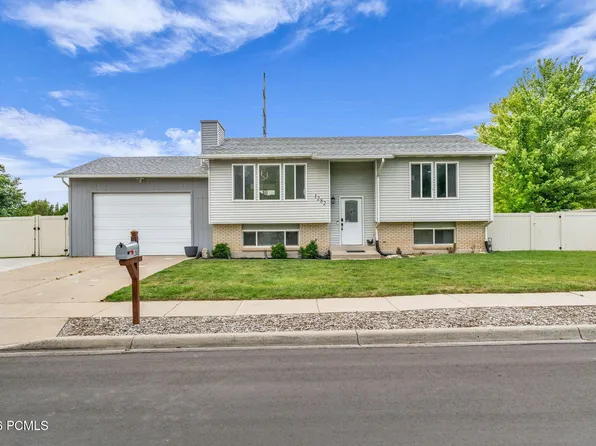 1282 S 875 W, Woods Cross, UT 84087