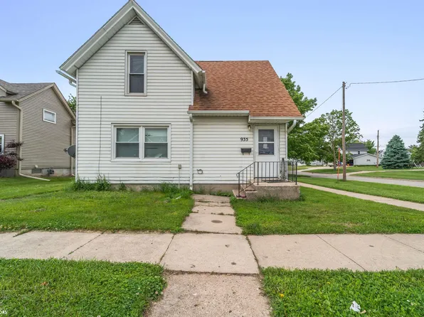 935 Spring St, Grinnell, IA 50112