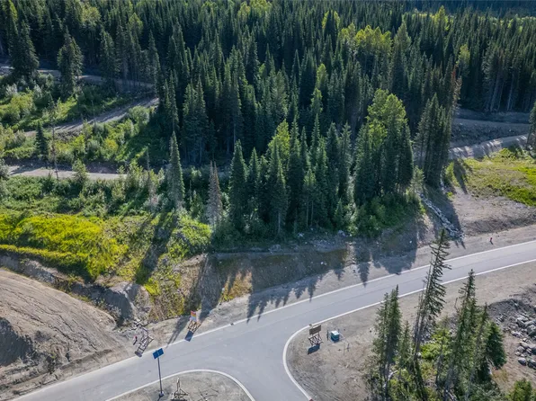 1 McGillivray Lake Dr, Sun Peaks, BC V0E 5N0