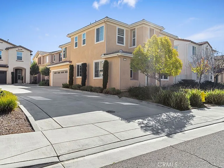 40114 Calle Real — Photo 2