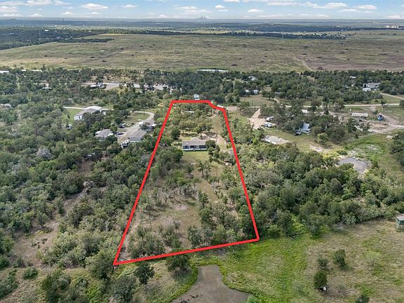 4th image of 685 Thousand Oaks Dr