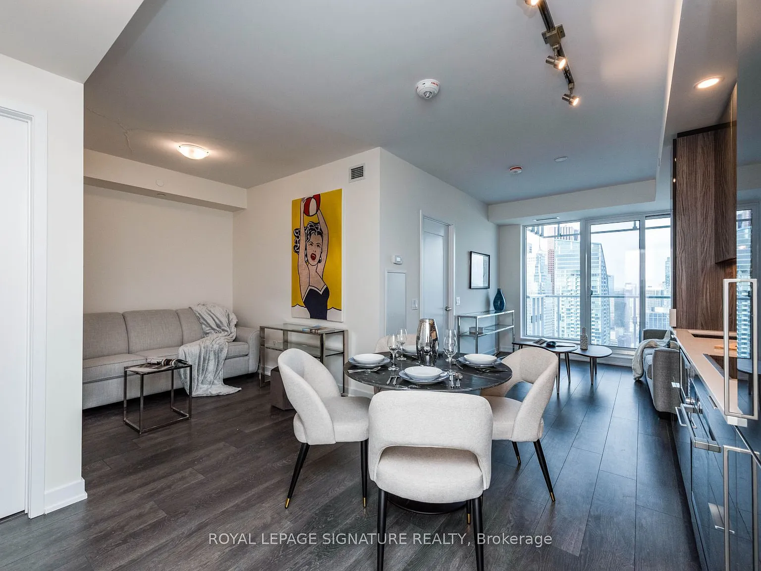 2 bed, $2,850 — Photo 1