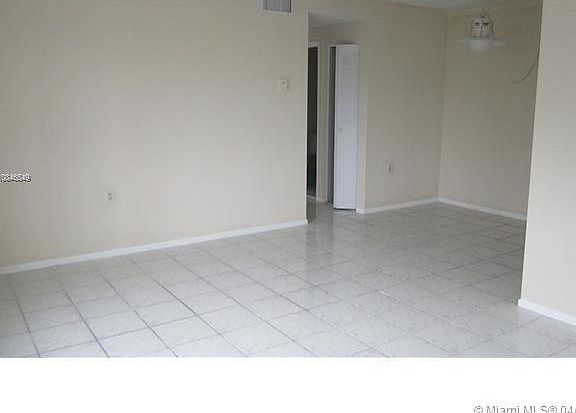 4th image of 1545 Euclid Ave APT 3M