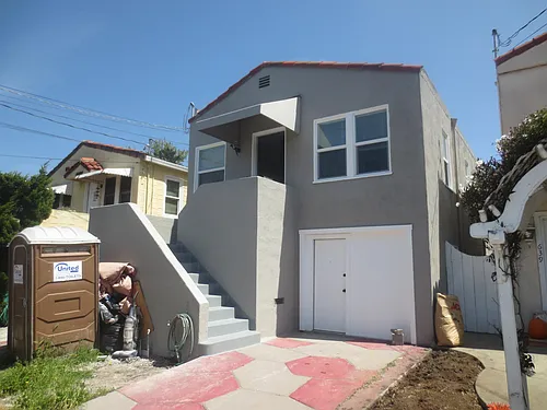 633 Kains Ave Photo 1