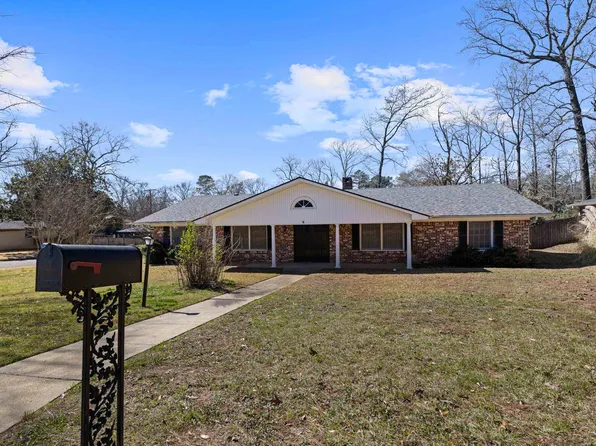 1601 Auburn Dr, Longview, TX 75601