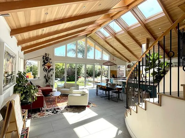 665 62nd St, Oakland, CA 94609