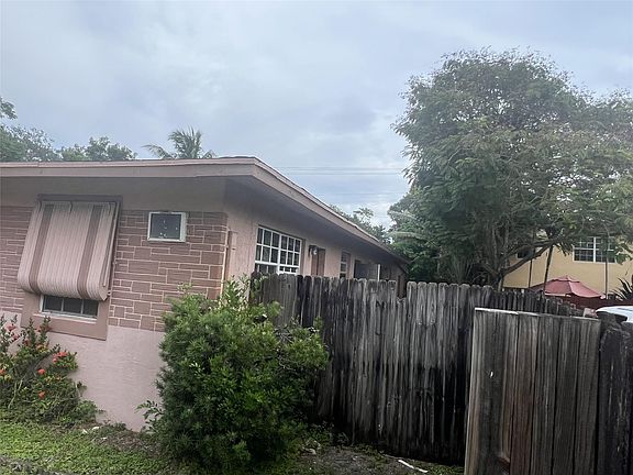 3rd image of 1242 NW 2nd Avenue