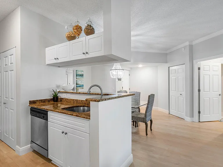 2408 Tuscany Way #2408 — Photo 18