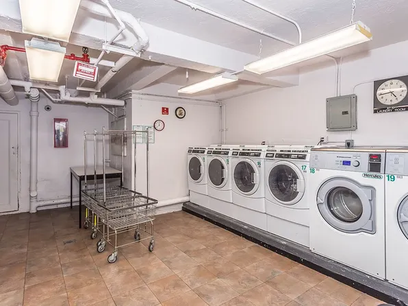 87-10 34th Avenue image 4 of 8