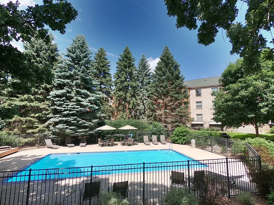 Summit Oaks Apartments — Photo 3