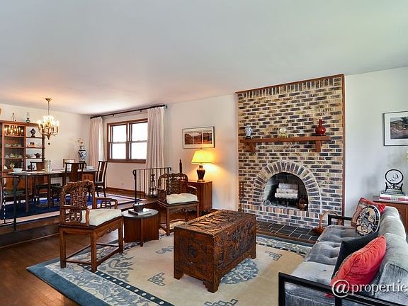 Living Room/Dining Room