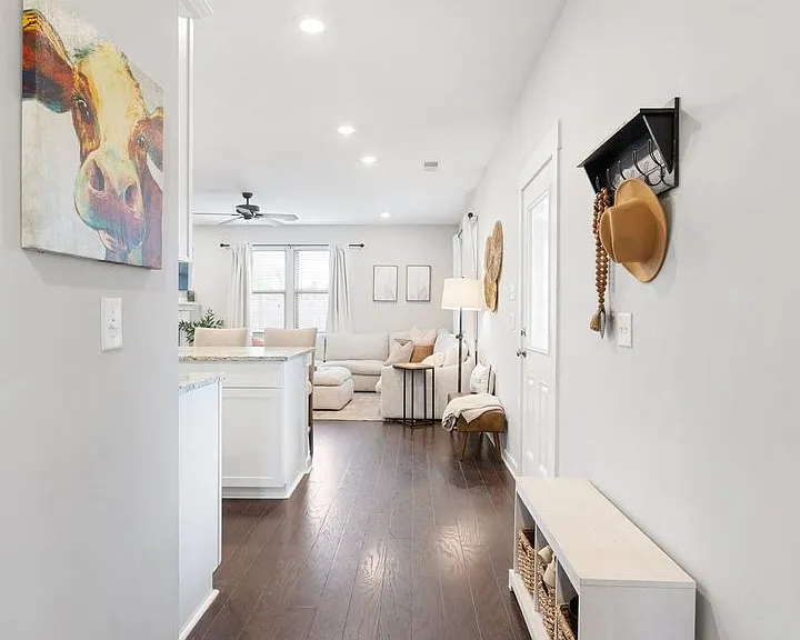 3334 Vinemont Dr — Photo 14