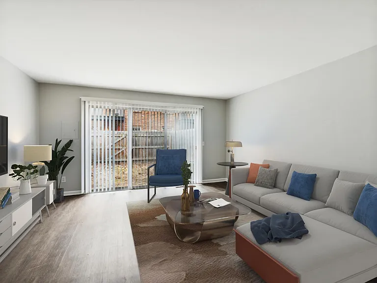 Jamestown Apartments & Townhomes — Photo 10