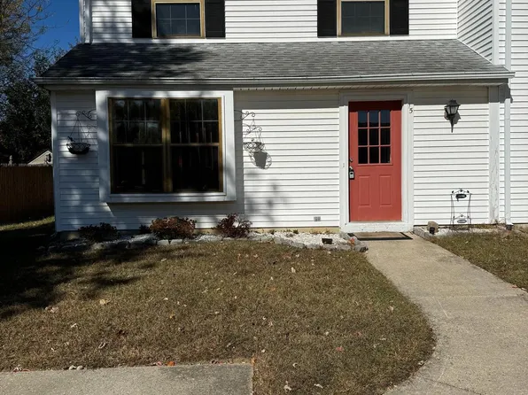 15 Hewitt Ln, Sicklerville, NJ 08081