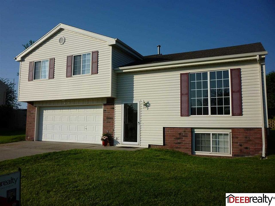 1st image of 3421 N Wilhelminia Dr