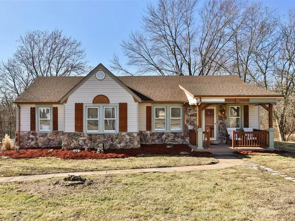 13197 E Ln, Saint Louis, MO 63128