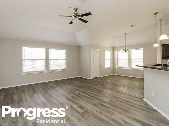 5th image of 1108 Junegrass Ln