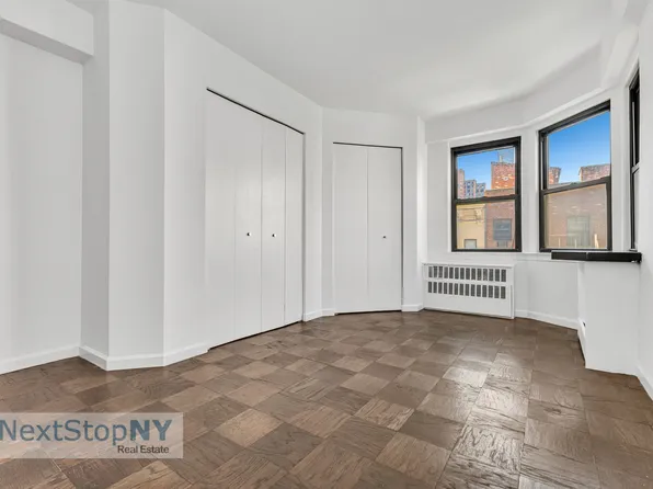 333 East 55th Street image 9 of 15