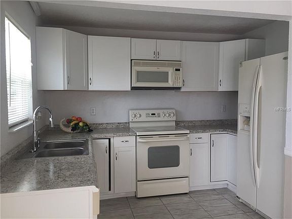 5th image of 246 Cranbrook Dr