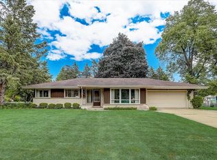 6700 N Range Line Rd, Glendale, WI 53209