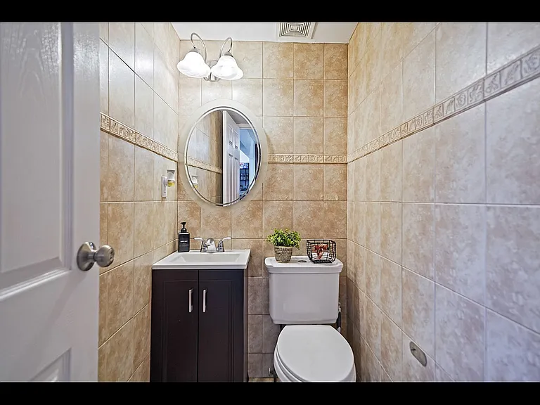 3 Heather Ct #1 — Photo 5