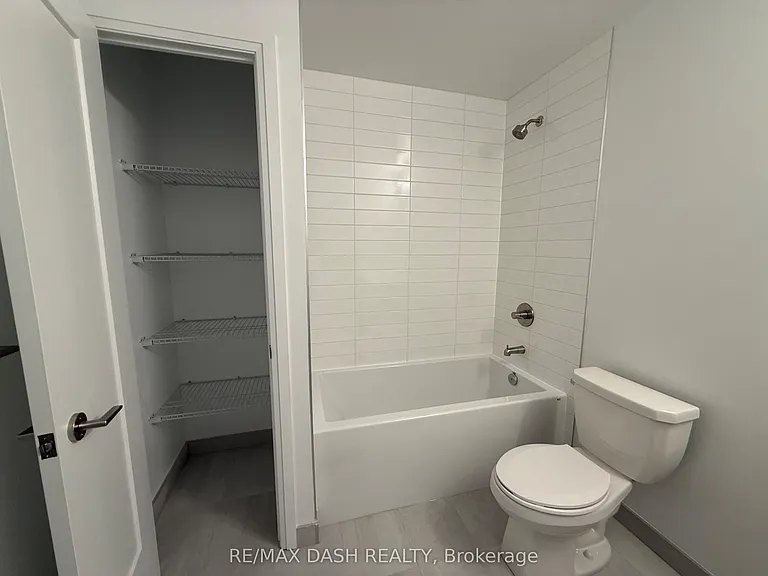 20 Soudan Ave #901 — Photo 18