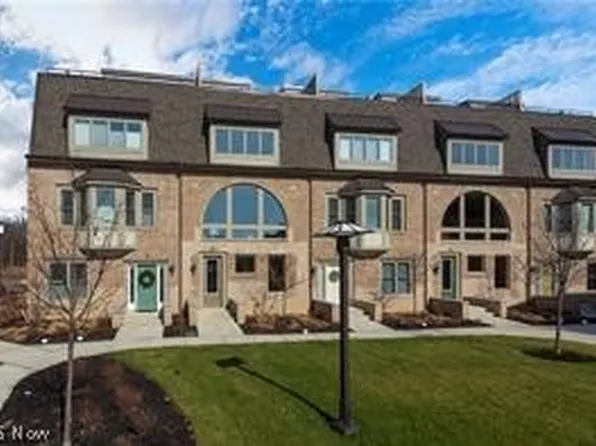 27 Ashbourne Dr, Westlake, OH 44145
