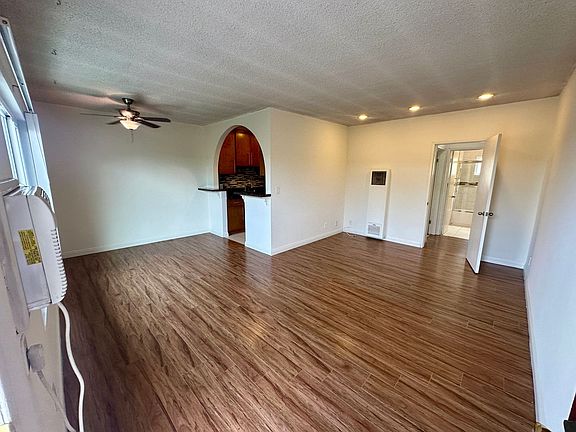 2nd image of 12737 Matteson Ave APT 6