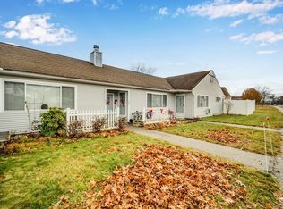 73 Outer Dr #K10, Chicopee, MA 01022