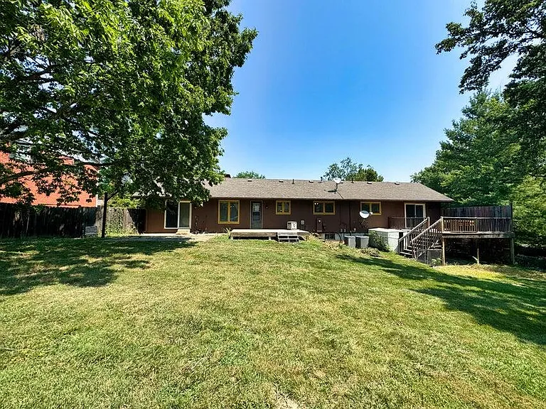 2400 Ridgefield Rd — Photo 34