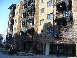 Home for Sale in DES PLAINES, Illinois $74,000
