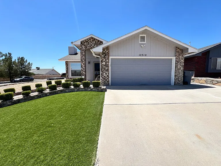 12512 Angie Bombach Ave — Photo 2