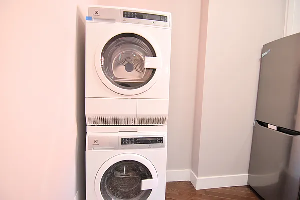 Rented by Zuz Realty | media 48