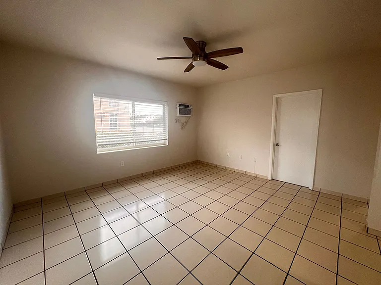 1410 SW 37th Ave — Photo 7